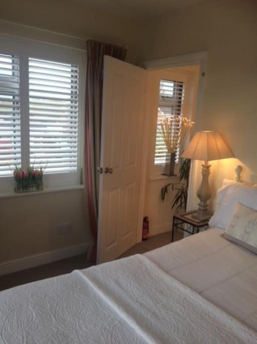 Cotswold Edge Guest Suite With Broadway Hill View Badsey Exterior photo